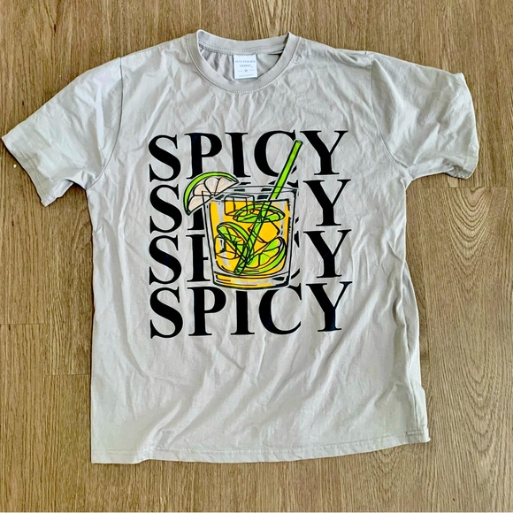 NWOT Southern Spirit Spivey T-shirt - Picture 1 of 4